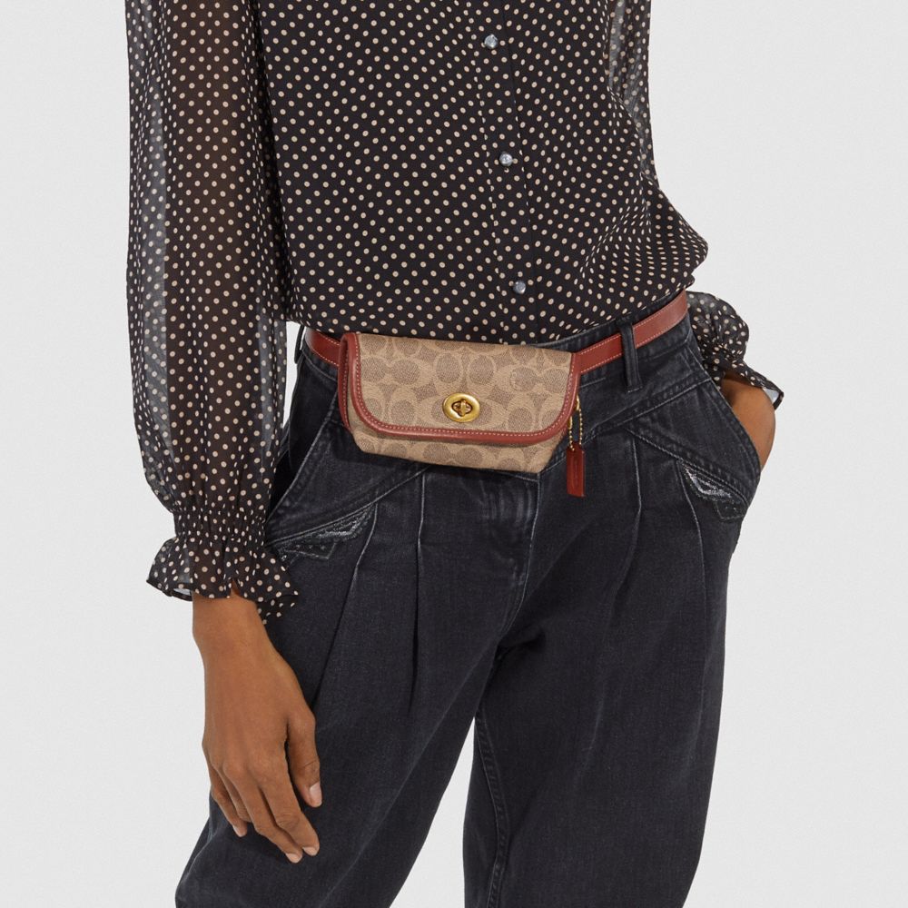 TURNLOCK FLARE BELT BAG IN SIGNATURE CANVAS - Alternate View 3