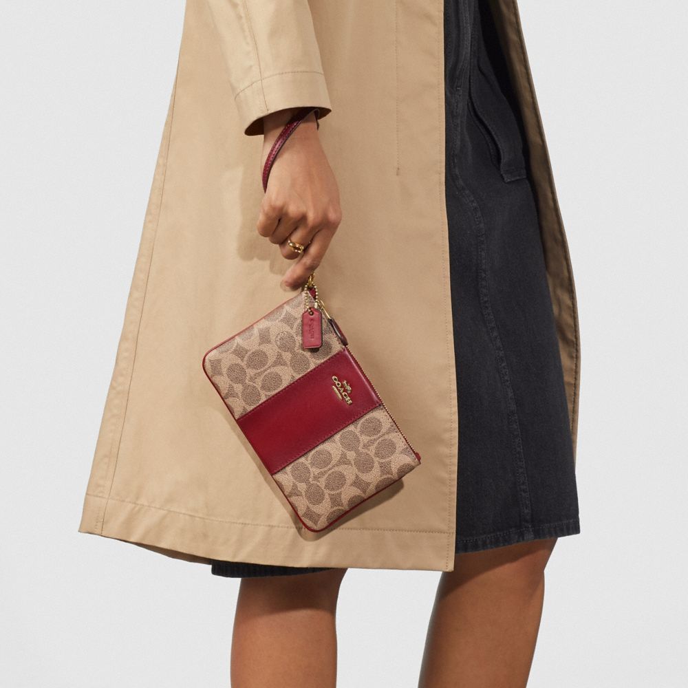 SMALL WRISTLET IN COLORBLOCK SIGNATURE CANVAS - Alternate View 2