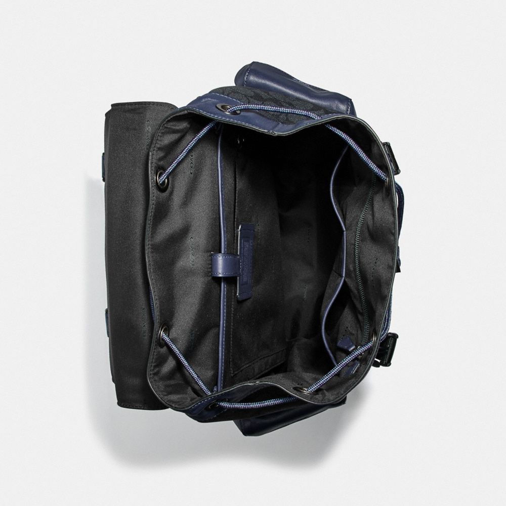 RIVINGTON BACKPACK IN SIGNATURE CANVAS WITH COACH PATCH - Alternate View 2