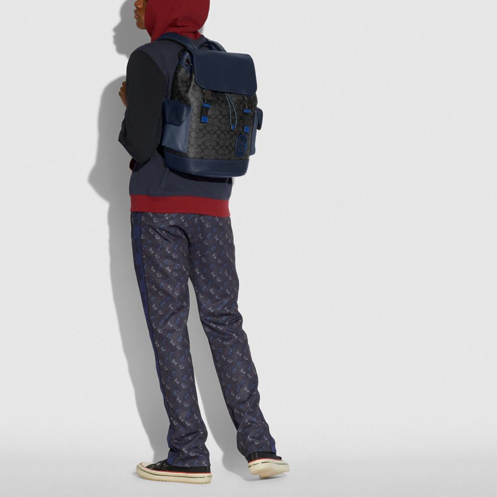 RIVINGTON BACKPACK IN SIGNATURE CANVAS WITH COACH PATCH - Alternate View 3