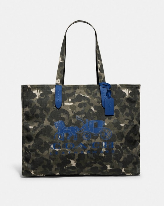 RECYCLED CANVAS TOTE 42 WITH CAMO PRINT AND HORSE AND CARRIAGE